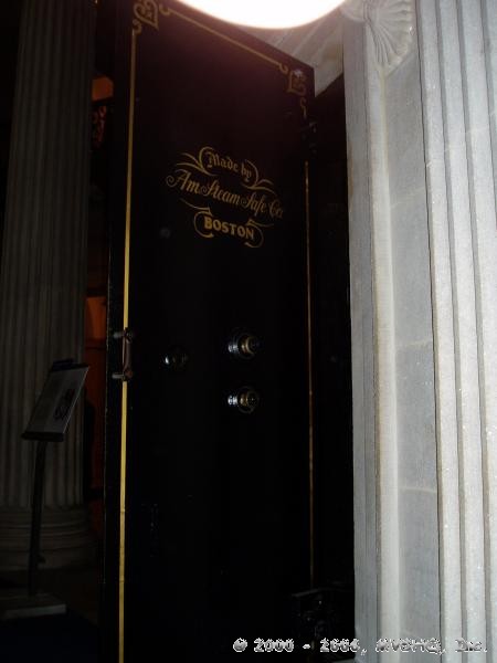 Coin Vault Door
Main Floor, NE Corner
12/2004